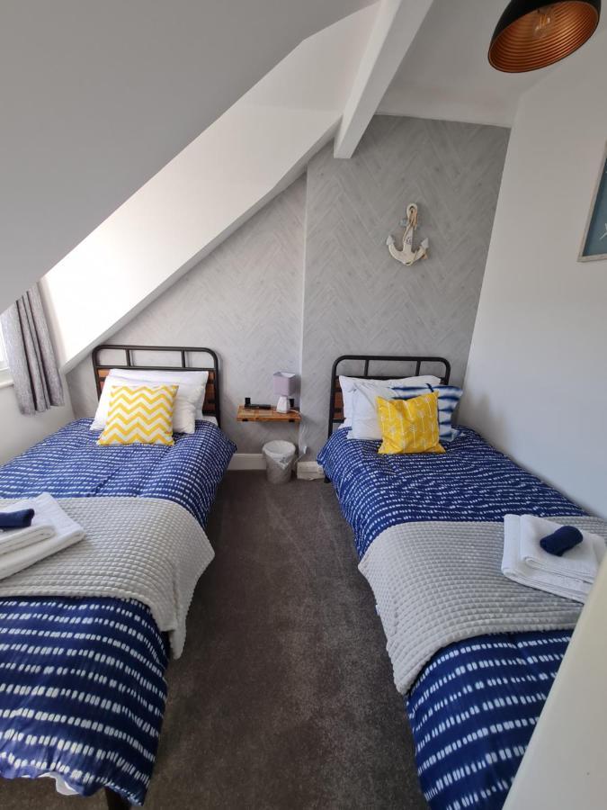 Glascoed Guest House Ландъндо Екстериор снимка