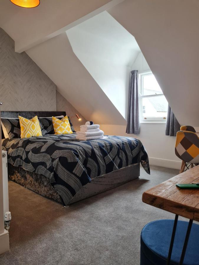 Glascoed Guest House Ландъндо Екстериор снимка